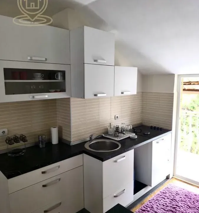 Izdavanje, dvosoban stan, 65m², Pantelej, Niš