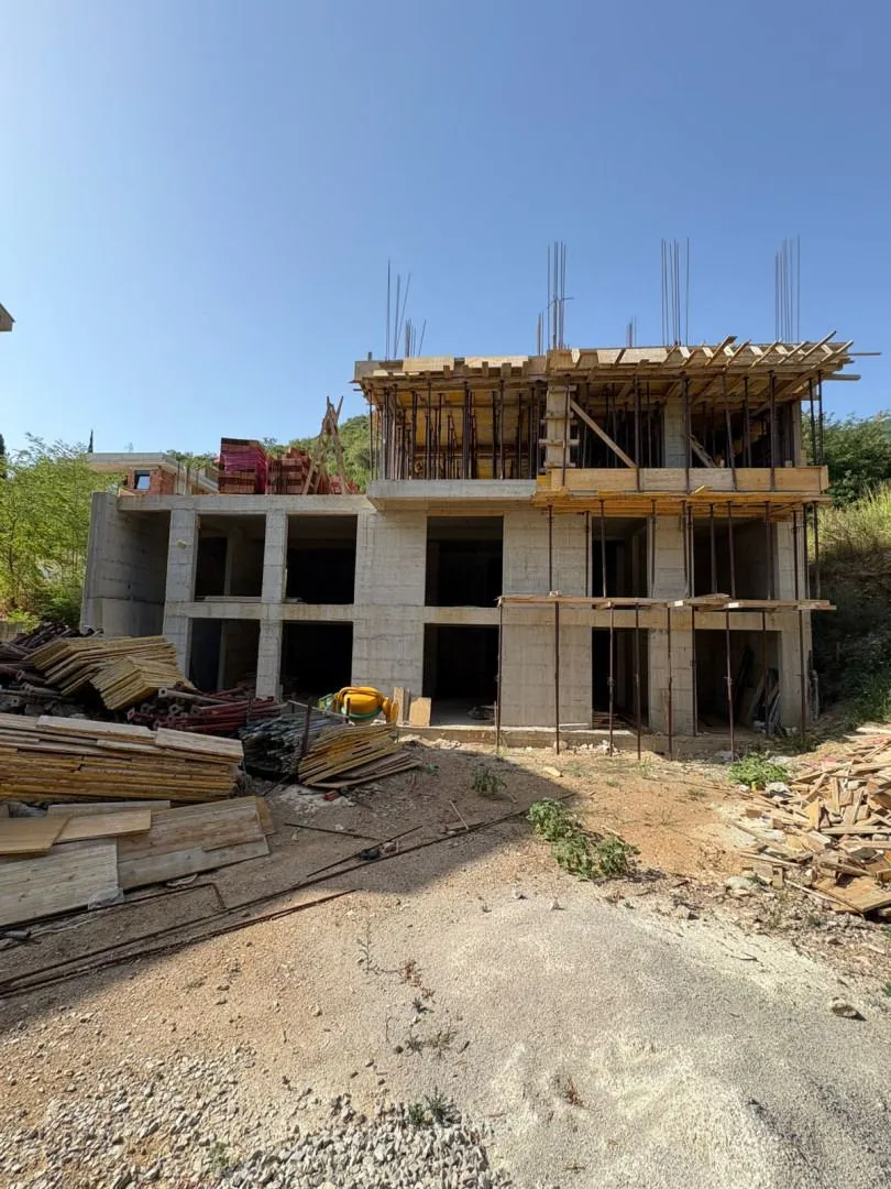 Prodaja, kuća, 690m², Donja Lastva, Tivat