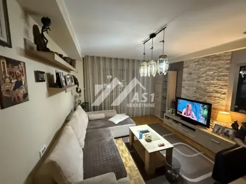 Stan in Banatić