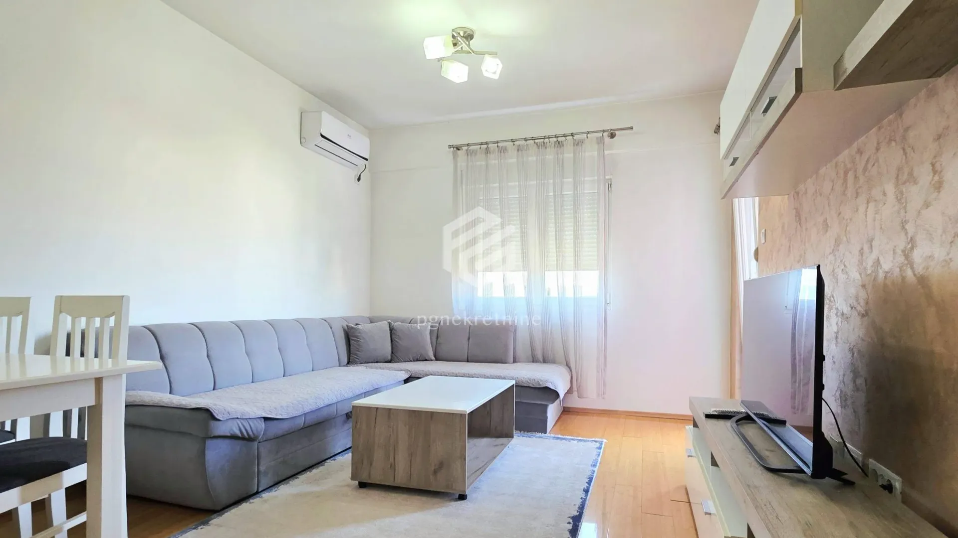 Izdavanje, jednosoban stan, 46m², Stari Aerodrom, Podgorica