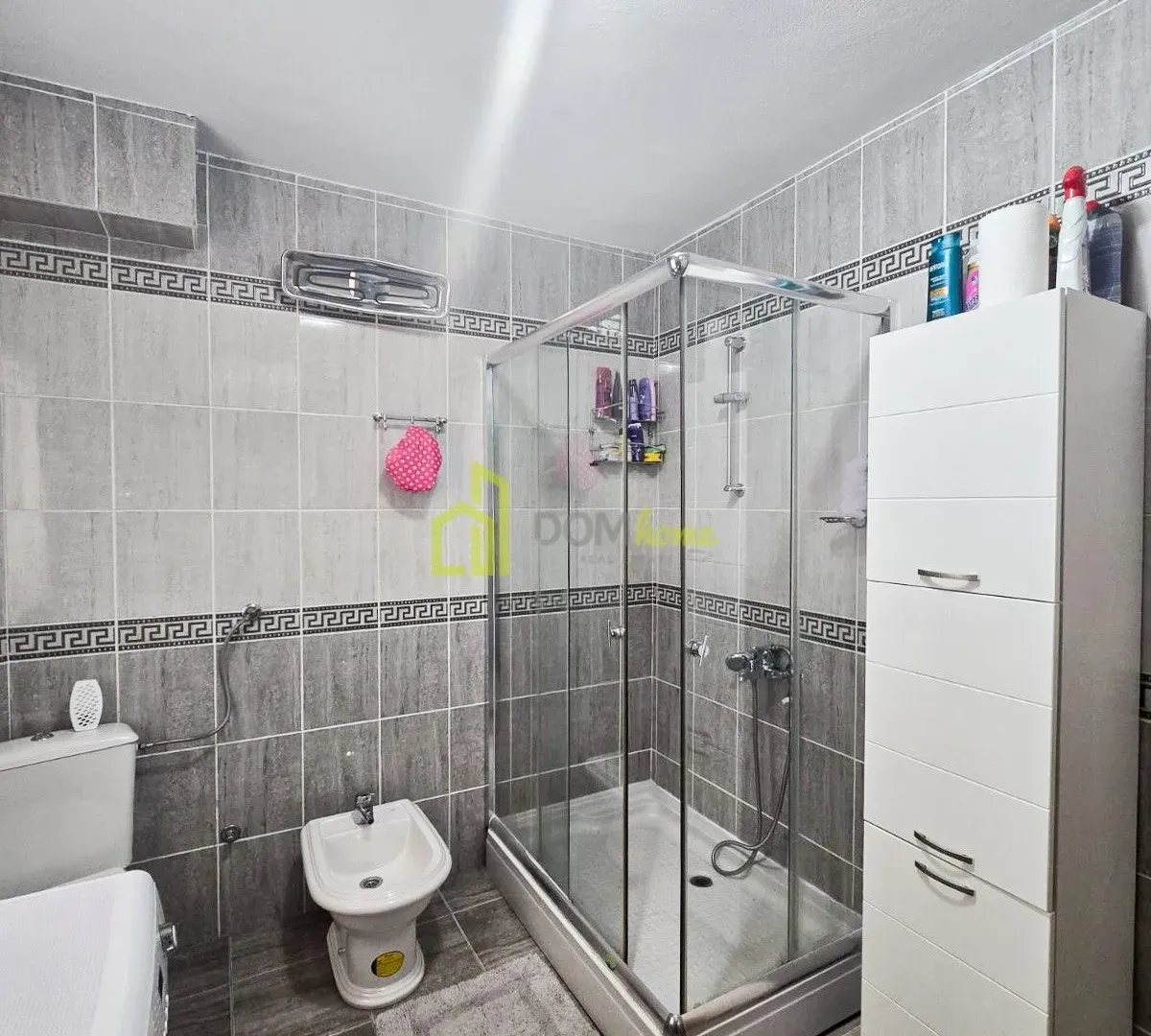 Izdavanje, četvorosoban stan, 120m², Vranići, Podgorica
