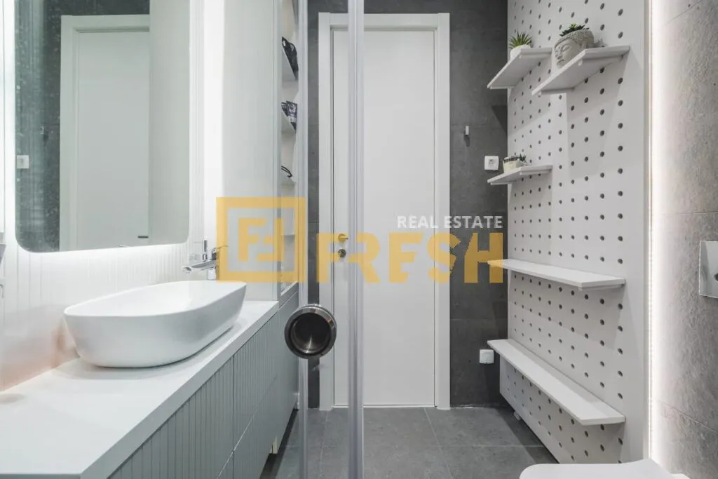 Prodaja, trosoban stan, 149m², Centar, Podgorica