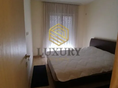 Izdavanje, jednosoban stan, 45m², City Kvart, Podgorica - image 2