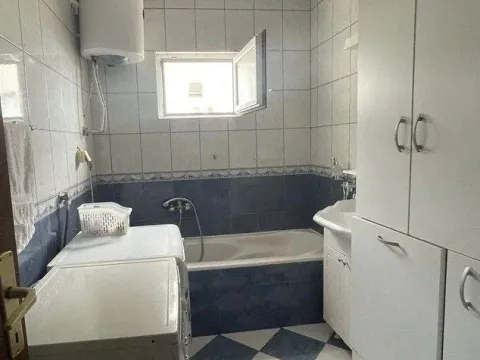 Prodaja, stan, 106m², Pod Kuk, Tivat - image 7