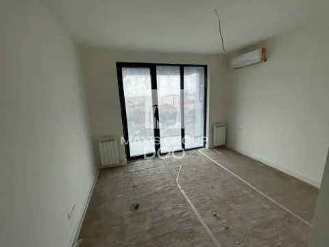 Empty room with access to the terrace and an air conditioning unit. - image 7