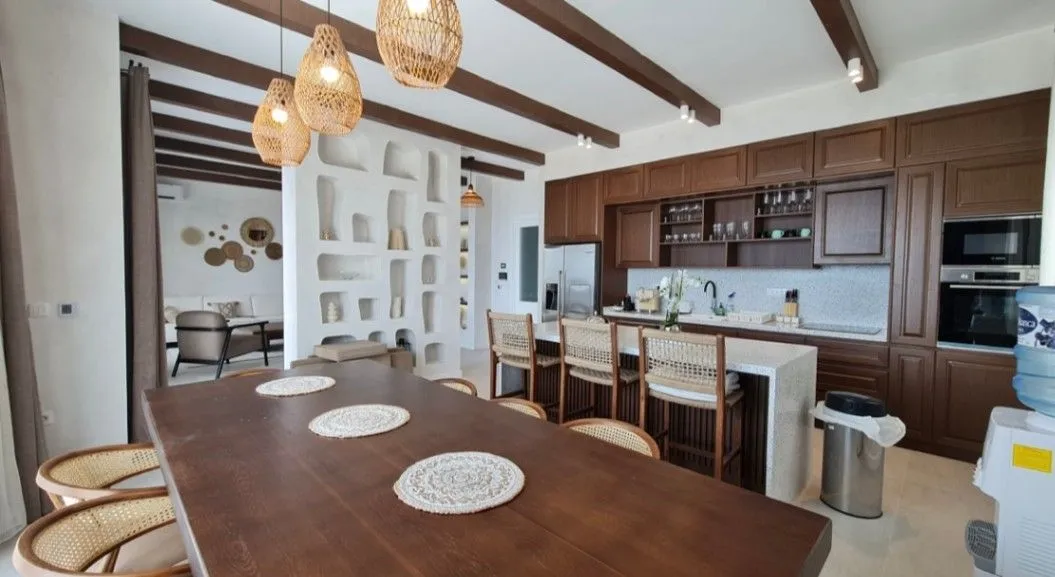 Prodaja, kuća, 270m², Skočiđevojka, Budva