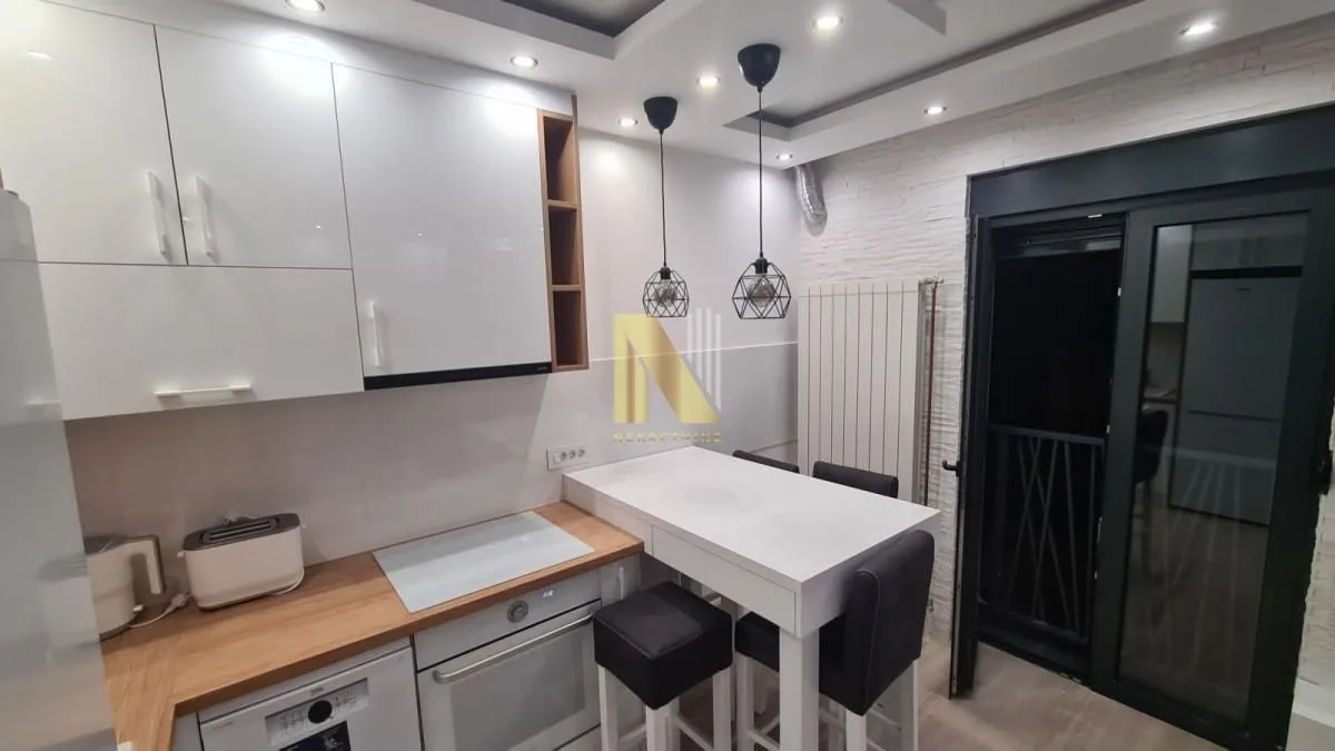 Izdavanje, dvosoban stan, 45m², Bulevar Oslobodjenja, Novi Sad Sve Podlokacije