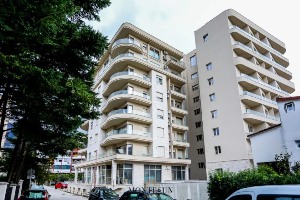 Prodaja, dvosoban stan, 107m2, Slovenska Plaža, Budva