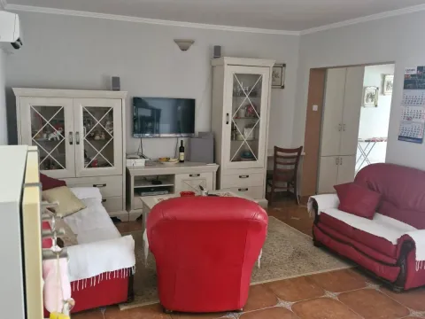 Sale, two bedroom apartment, 85m², Prčanj, Kotor - image 2