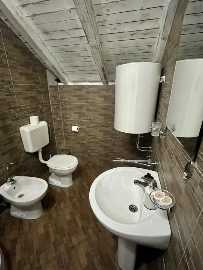 Sale, house, 600m², Dobrota, Kotor