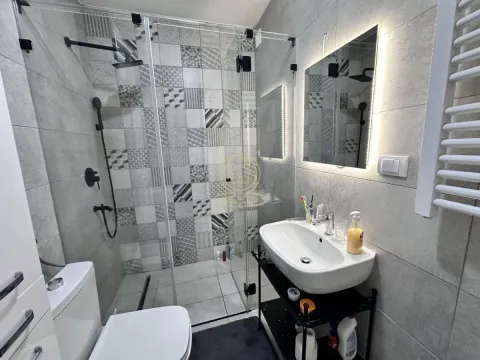 Izdavanje, trosoban stan, 52m², Centar, Novi Sad - image 9