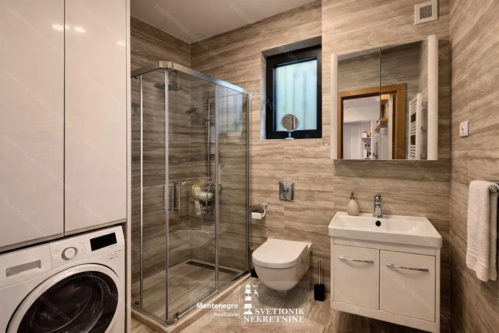 Prodaja, dvosoban stan, 62m², Igalo, Herceg Novi