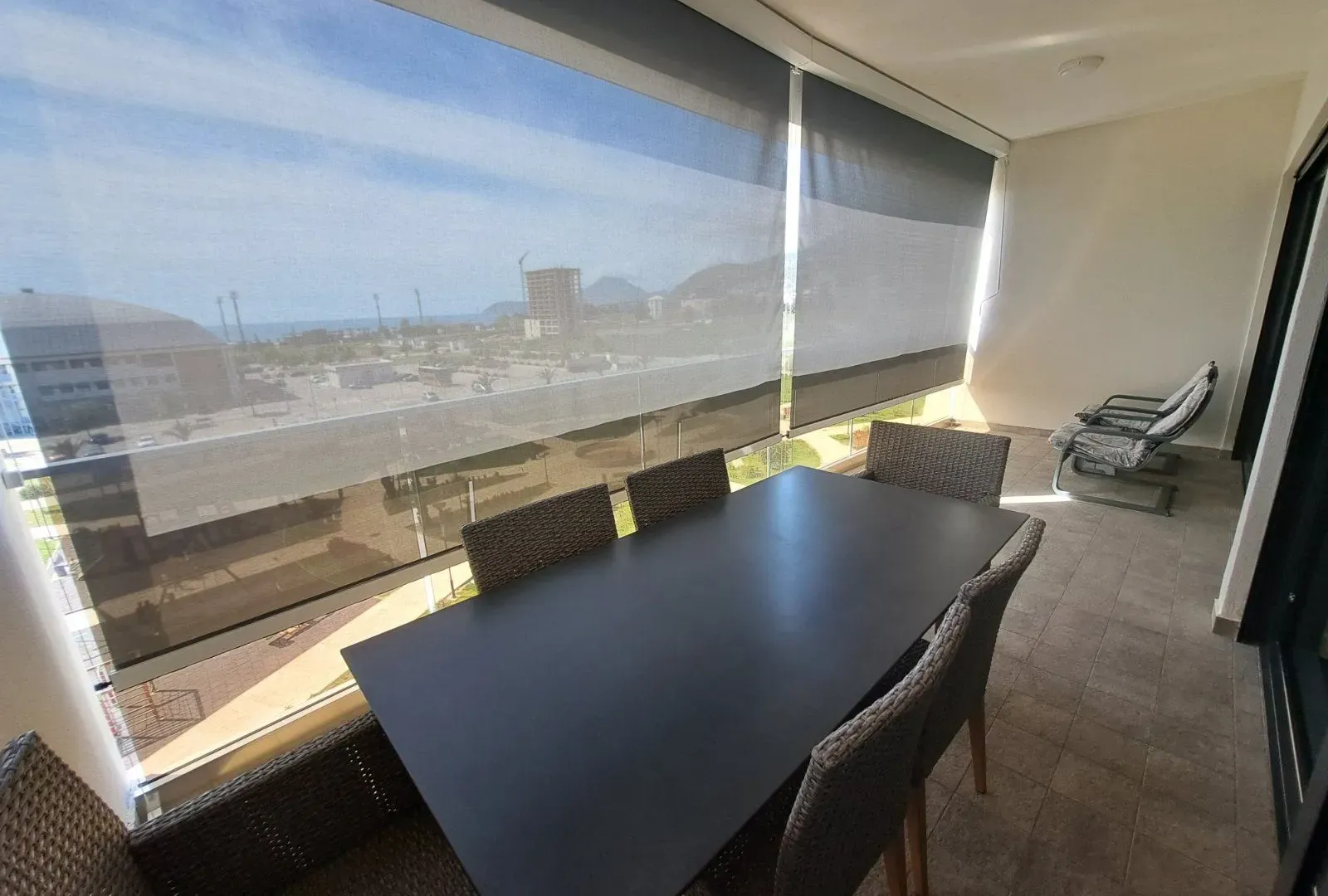 Izdavanje, jednosoban stan, 62m², Soho City, Bar