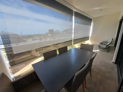 Izdavanje, jednosoban stan, 62m², Soho City, Bar - image 1