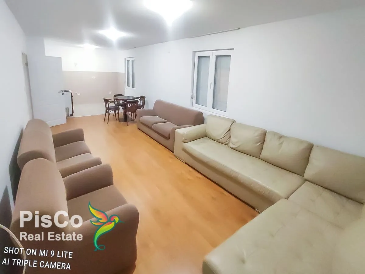 Izdavanje, kuća, 100m², Podgorica, Crna Gora