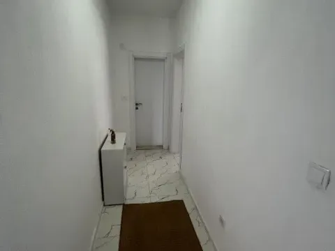 Rent, one bedroom apartment, 56m², Bjeliši, Bar - image 10