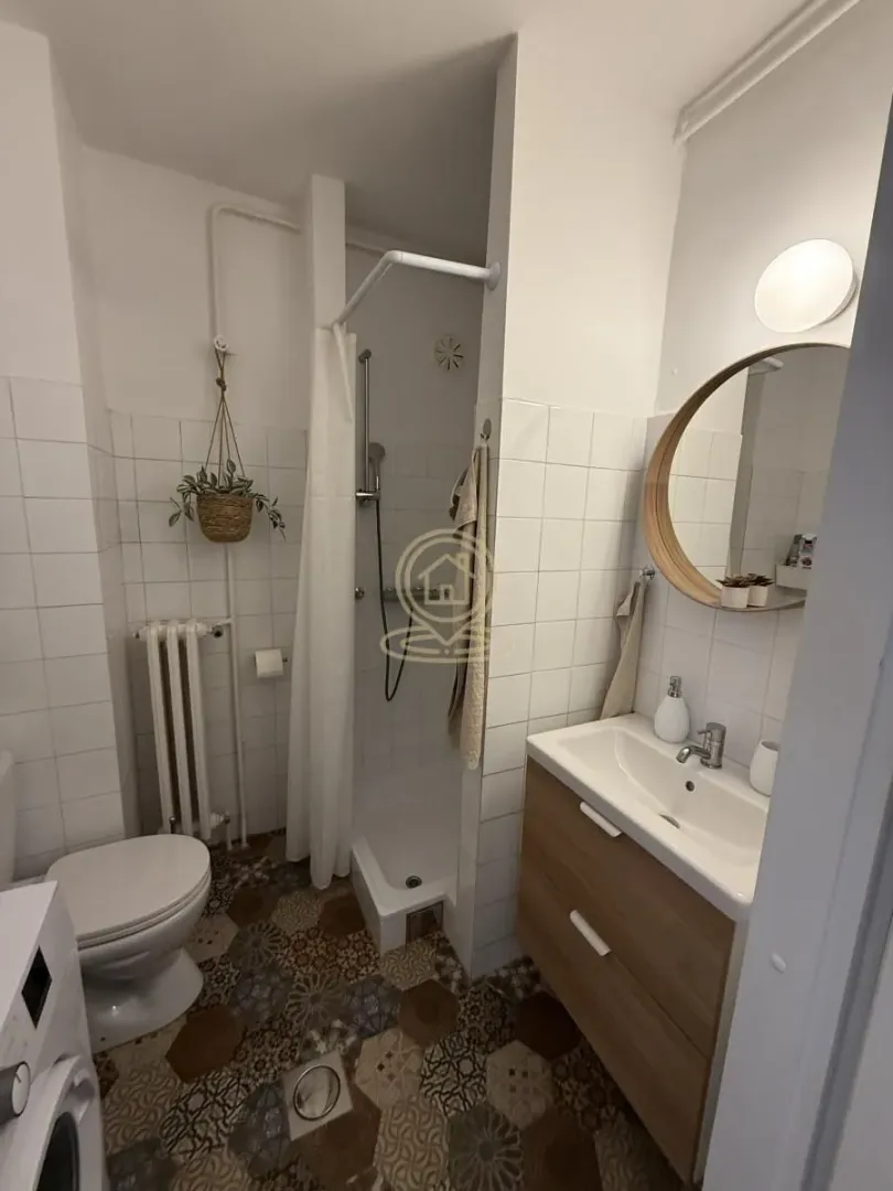 Izdavanje, jednosoban stan, 34m², Stari Grad, Beograd