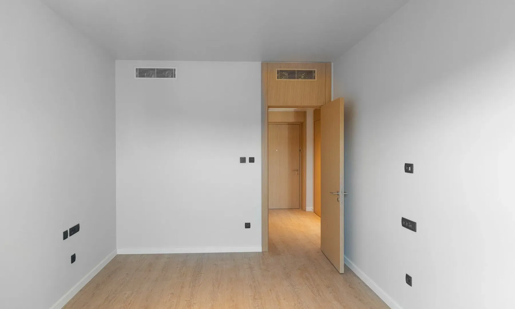Prodaja, jednosoban stan, 62m², Tivat, Crna Gora