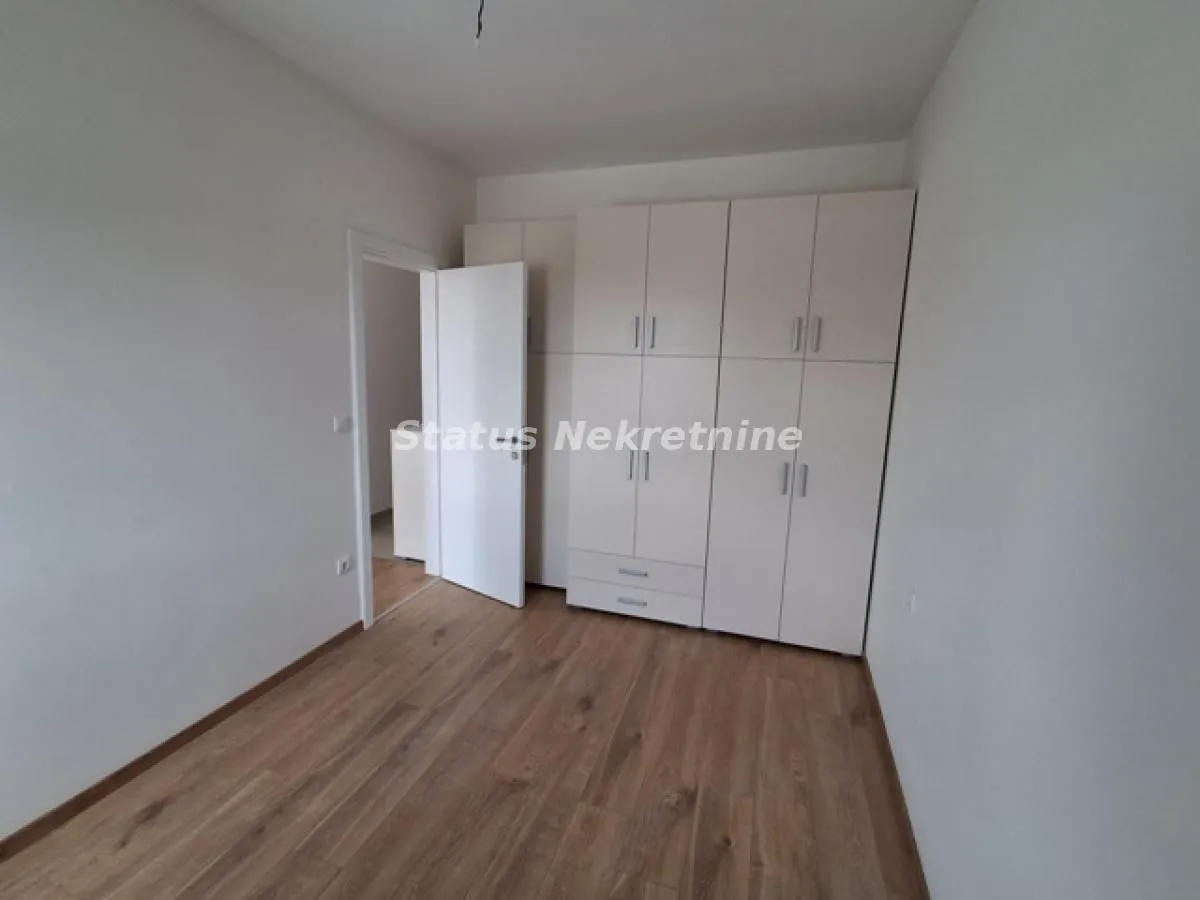 Izdavanje, trosoban stan, 75m², Adamovićevo Naselje, Novi Sad Sve Podlokacije