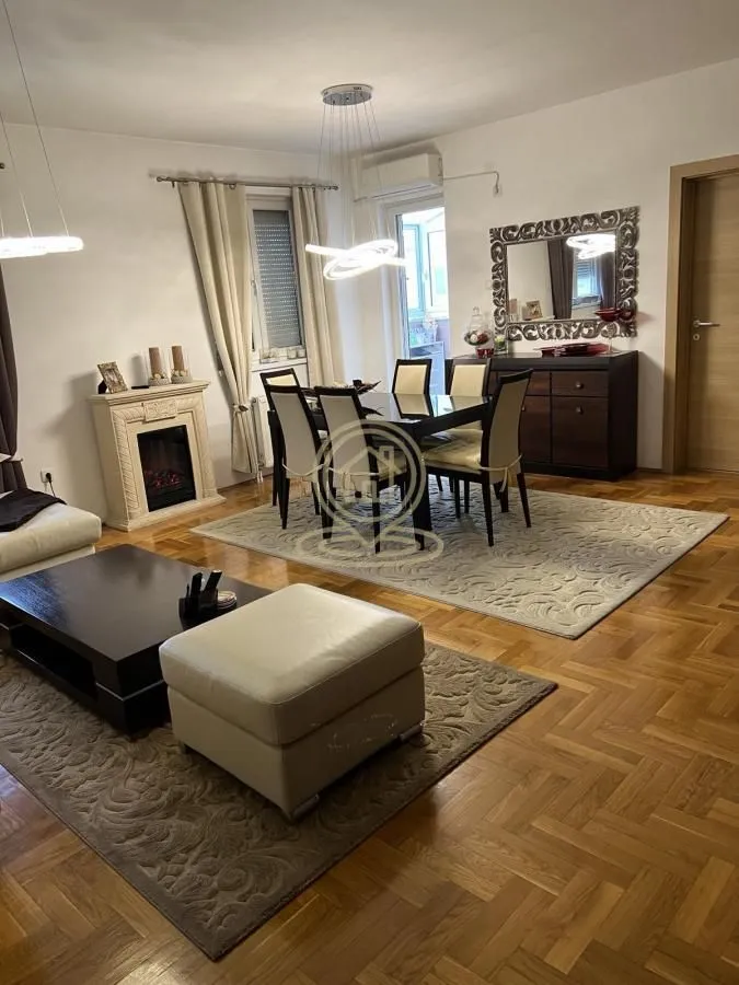 Prodaja, četvorosoban stan, 128m², Novo naselje, Novi Sad