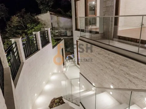 Sale, house, 285m², Budva, Crna Gora - image 22