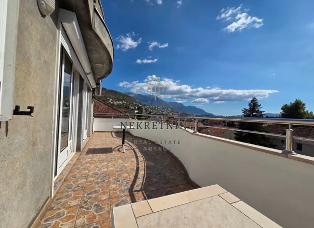 Rent, one bedroom apartment, 70m², Tivat, Crna Gora