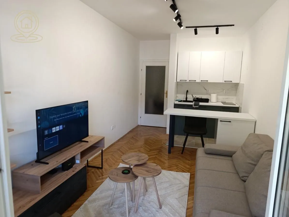 Izdavanje, garsonjera, 29m², Centar, Novi Sad
