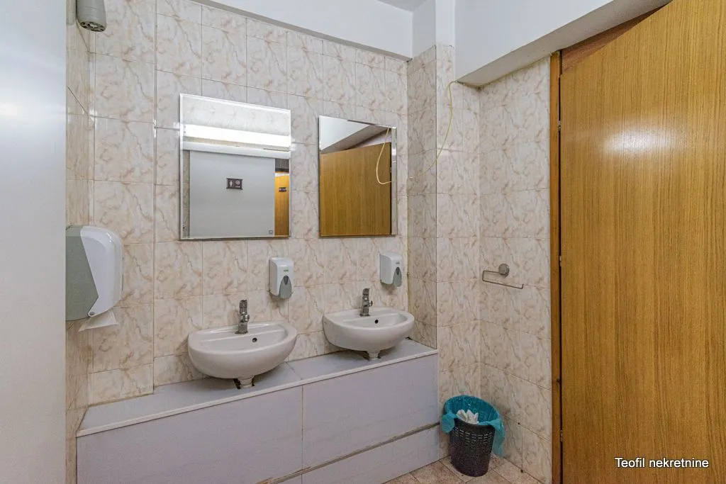 Sale, office space, 535m², Banovo Brdo, Beograd