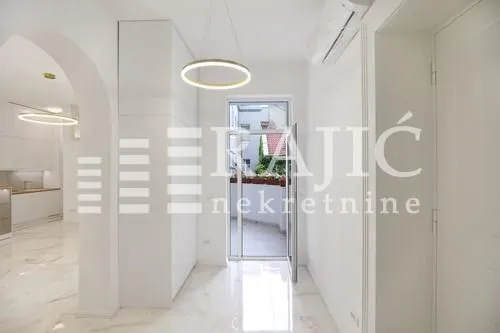Rent, three bedroom apartment, 105m², Stari Grad, Beograd