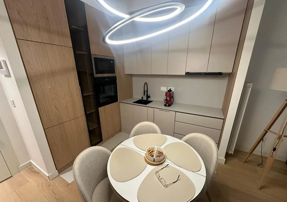 Rent, three bedroom apartment, 74m², Savski Venac, Beograd