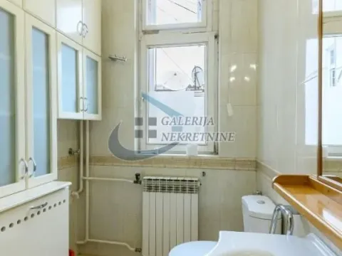 Izdavanje, četvorosoban stan, 104m², Stari Grad, Beograd - image 14