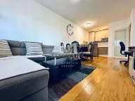 Izdavanje, jednosoban stan, 50m², Central Point, Podgorica