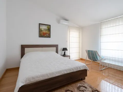 Prodaja, trosoban stan, 222m², Budva, Crna Gora - image 2