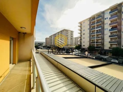 Rent, three bedroom apartment, 110m², City Kvart, Podgorica - image 1