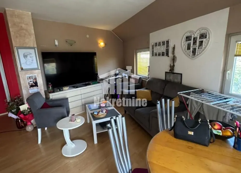 Prodaja, dvosoban stan, 62m², Zemun Novi Grad, Zemun Sve Podlokacije