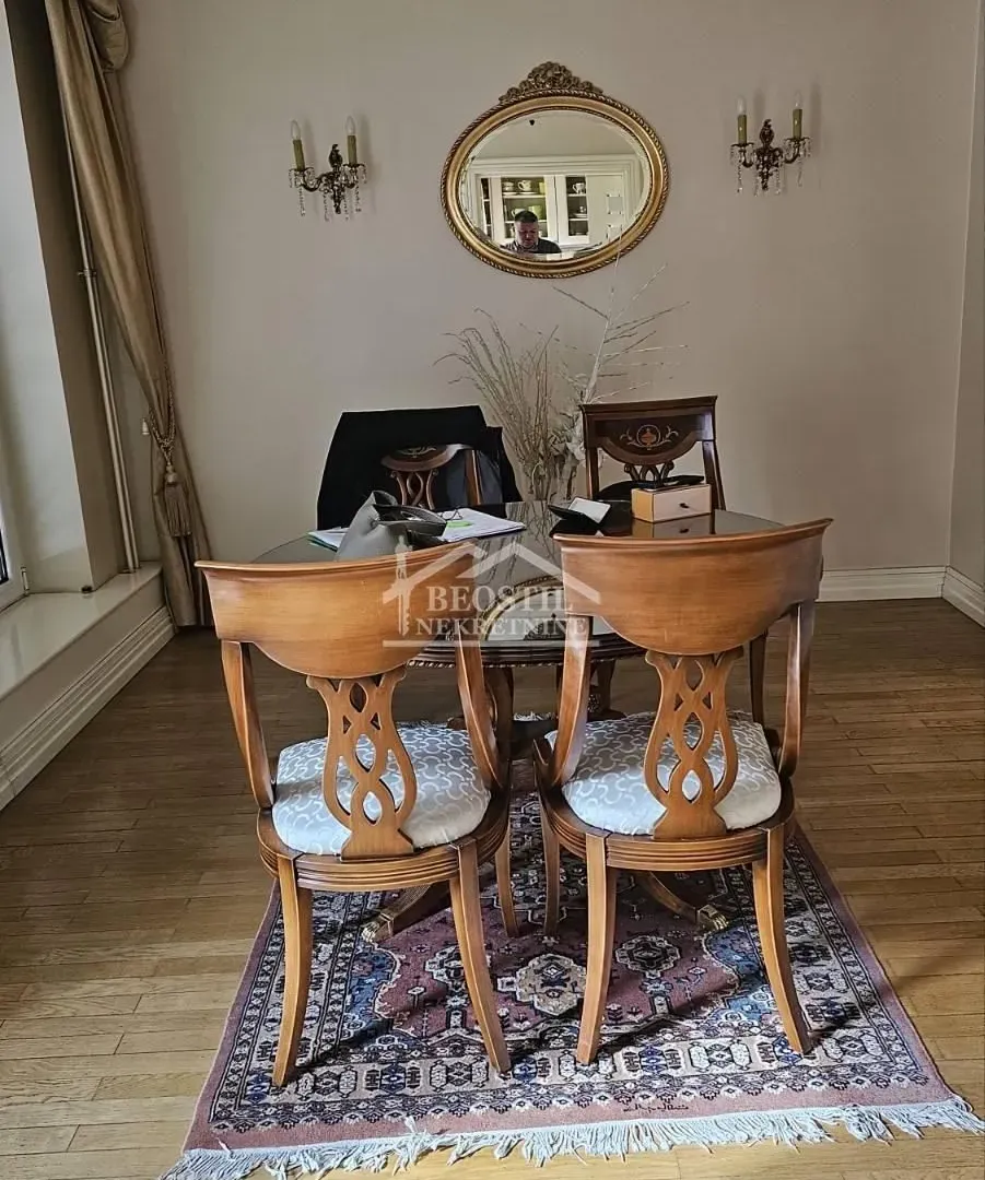 Izdavanje, stan, 191m², Stari Grad, Beograd