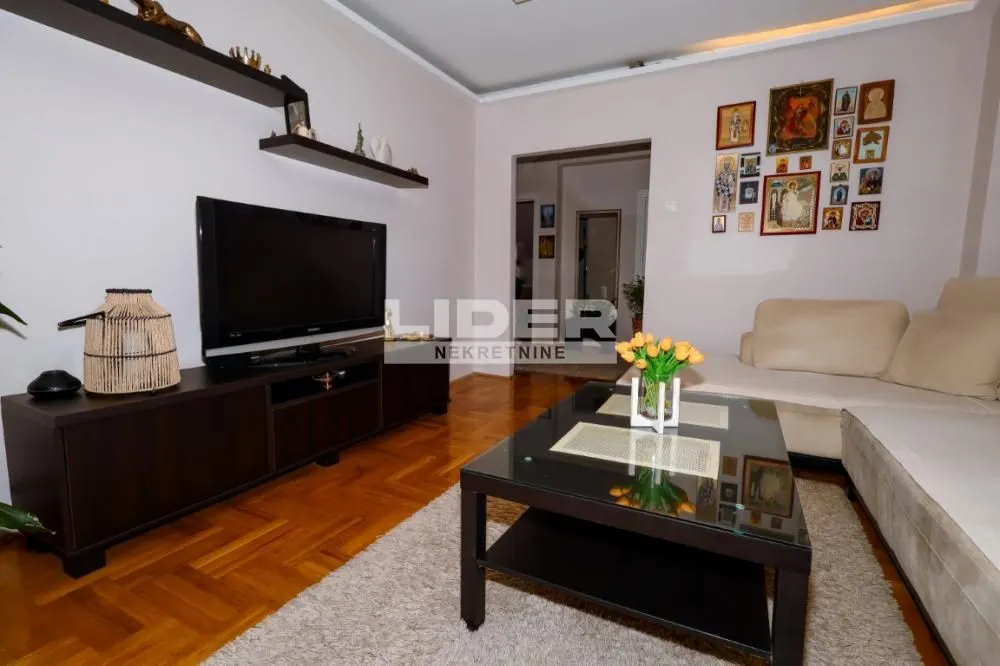 Sale, apartment, 95m², Železnik, Beograd