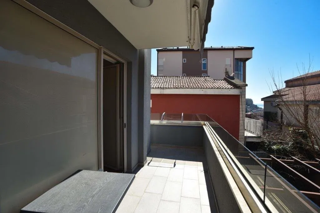 Prodaja, trosoban stan, 94m², Bečići, Budva