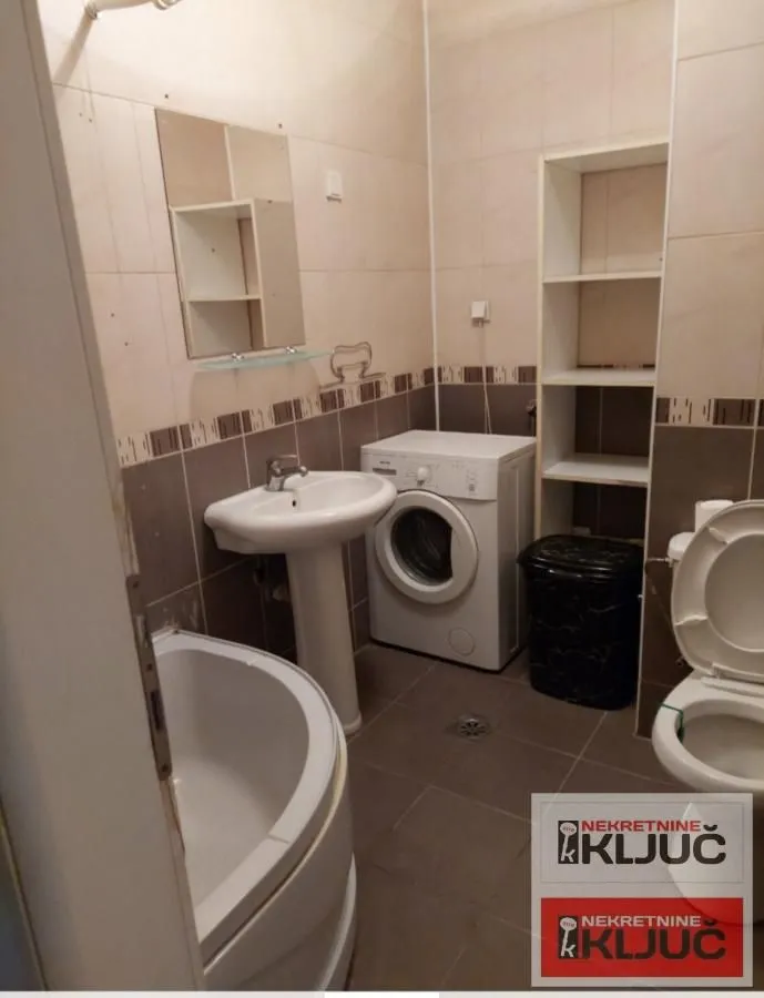Prodaja, trosoban stan, 76m², Nova Detelinara, Novi Sad Sve Podlokacije