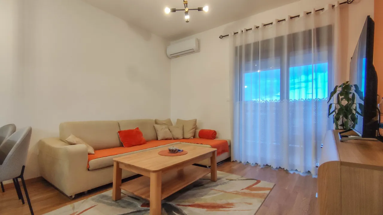 Rent, one bedroom apartment, 45m², Blok 9, Podgorica