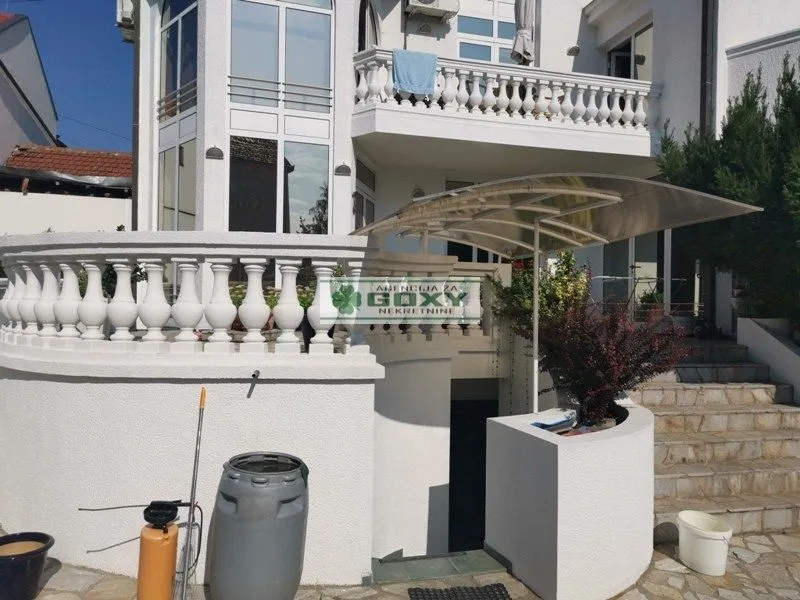 Prodaja, kuća, 391m², Centar, Kragujevac