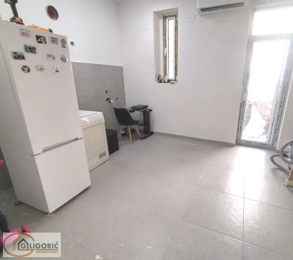Prodaja, dvosoban stan, 65m², Topličin venac, Beograd