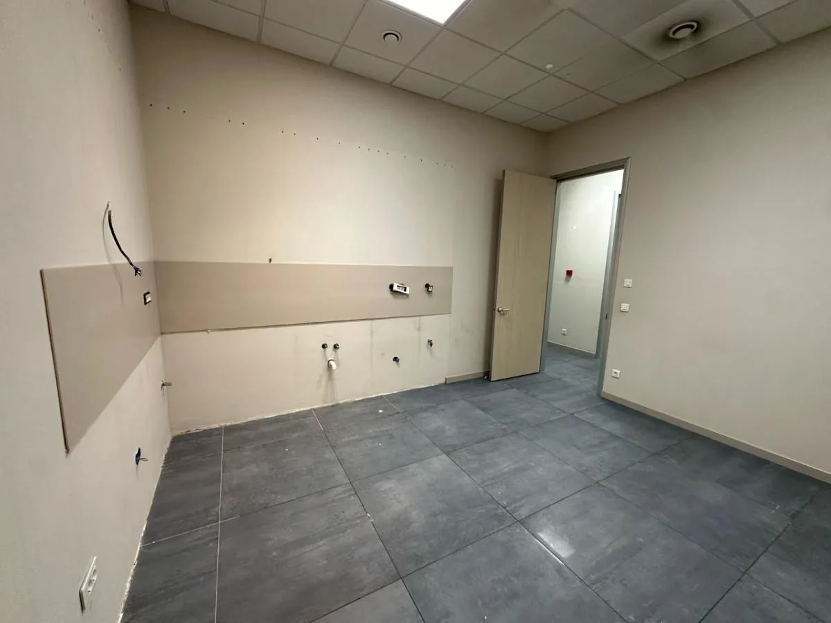 Rent, office space, 240m², Centar, Tivat
