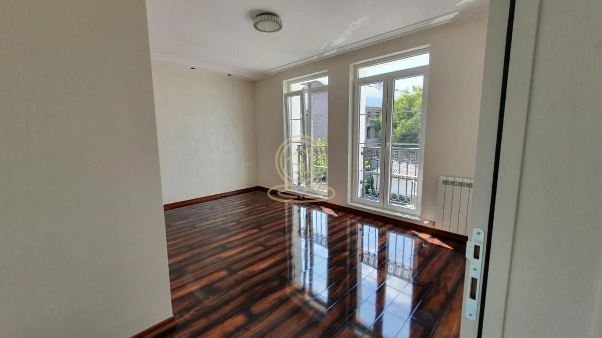 Izdavanje, poslovni prostor, 500m², Čukarica, Beograd