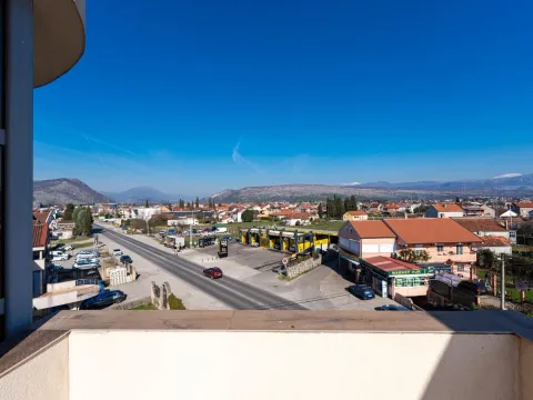 Rent, office space, 600m², Donja Gorica, Podgorica - image 20