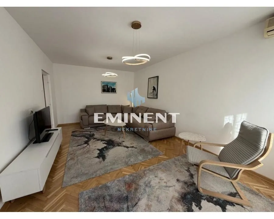 Izdavanje, trosoban stan, 80m², Novi Beograd Sve Podlokacije, Beograd