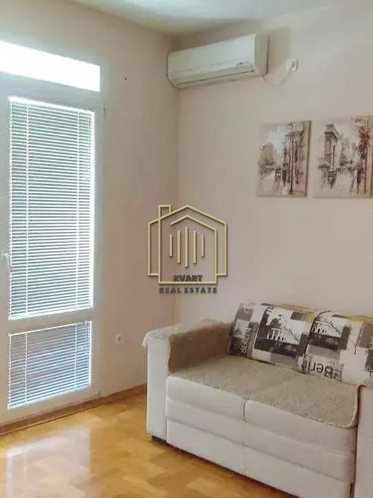Prodaja, jednosoban stan, 39m², Centar, Bar