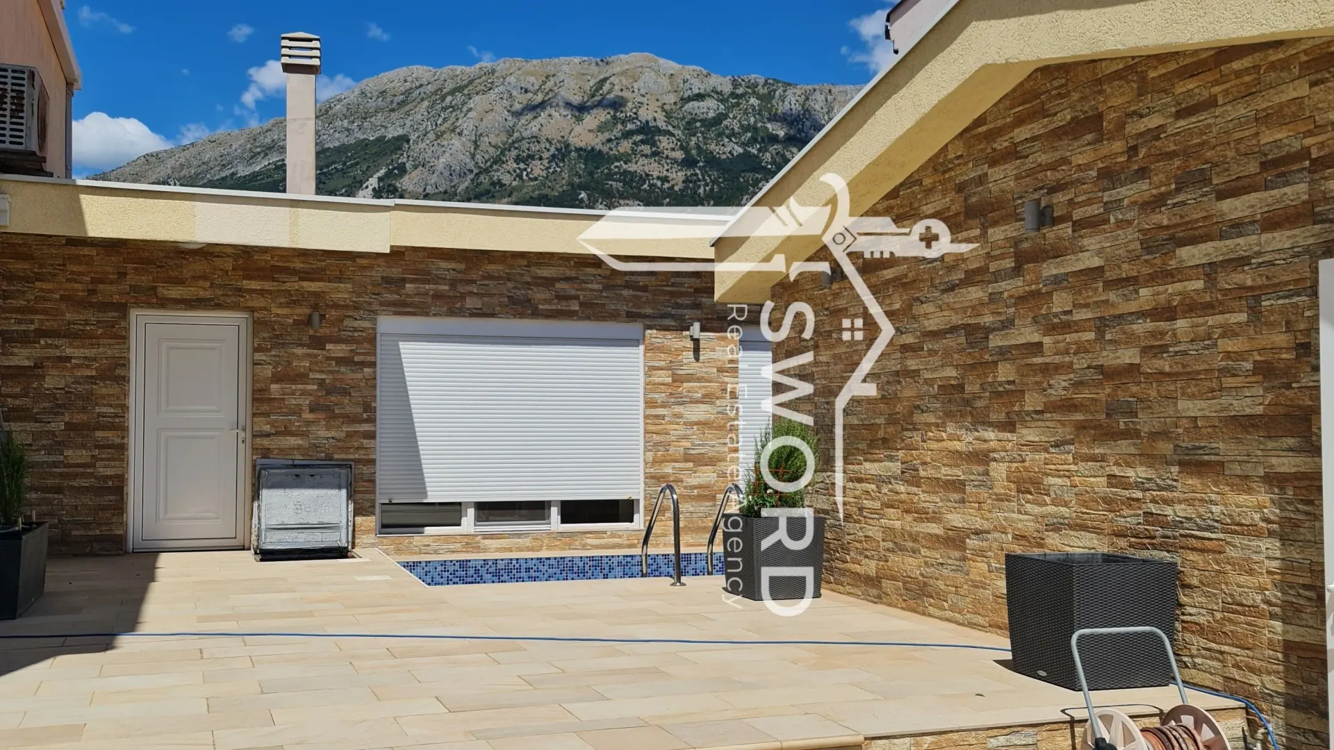 Prodaja, kuća, 290m², Dubrava, Bar