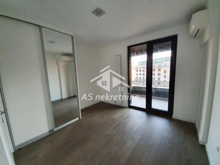 Rent, four bedroom apartment, 125m², Stari Grad, Beograd