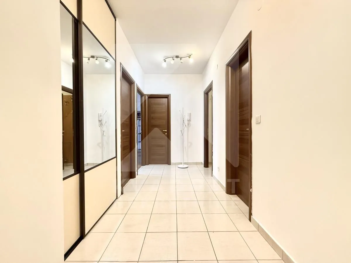 Izdavanje, trosoban stan, 109m², City Kvart, Podgorica